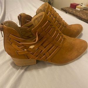 Lauren Conrad Size 9.5 M Tanzanite/Cognac Colored Shoes EUC